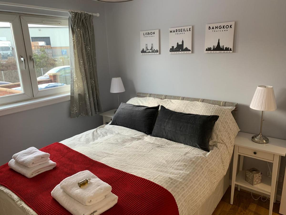 Flat One, 212 Eaglesham Road, East Kilbride, Glasgow Ngoại thất bức ảnh